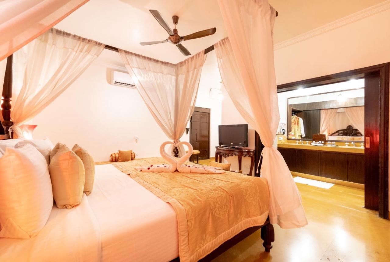 ฟอร์ต ชาฐัพคธ Hotel Sasvad ภายนอก รูปภาพ