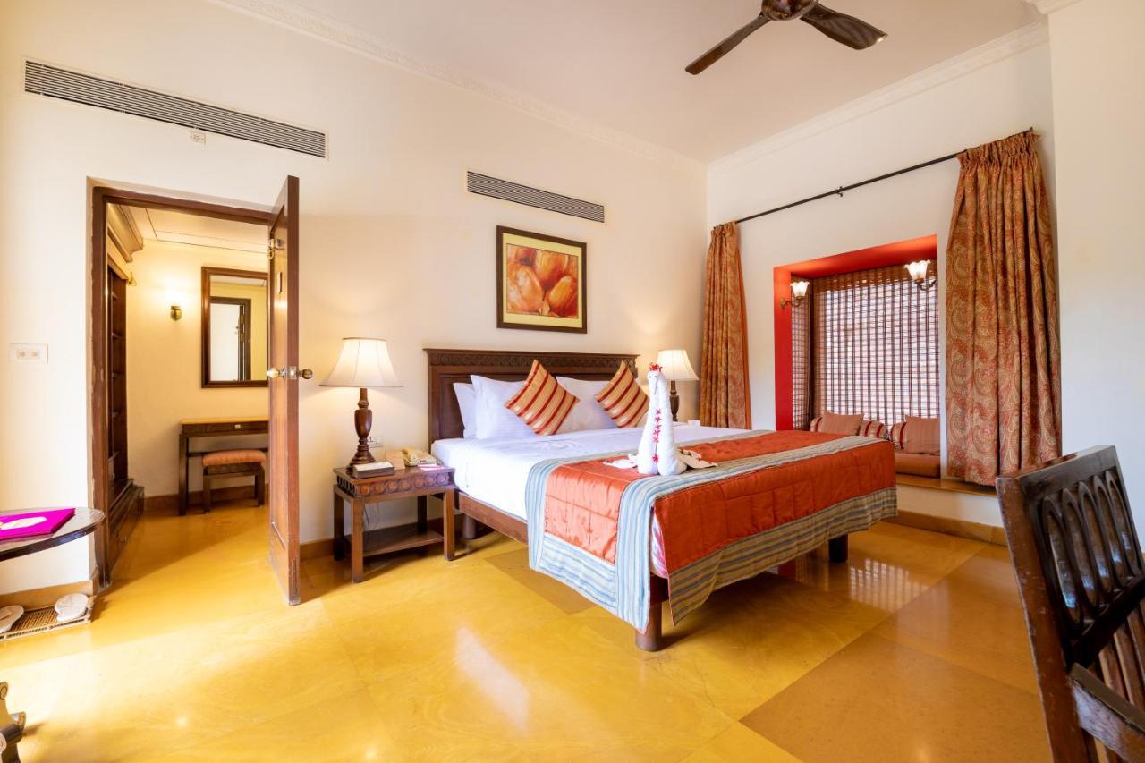 ฟอร์ต ชาฐัพคธ Hotel Sasvad ภายนอก รูปภาพ
