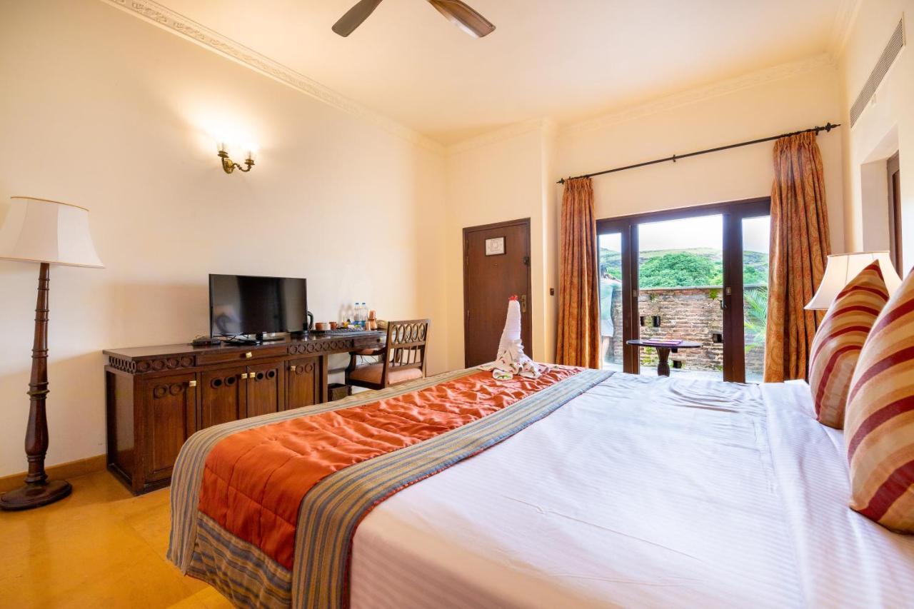 ฟอร์ต ชาฐัพคธ Hotel Sasvad ภายนอก รูปภาพ