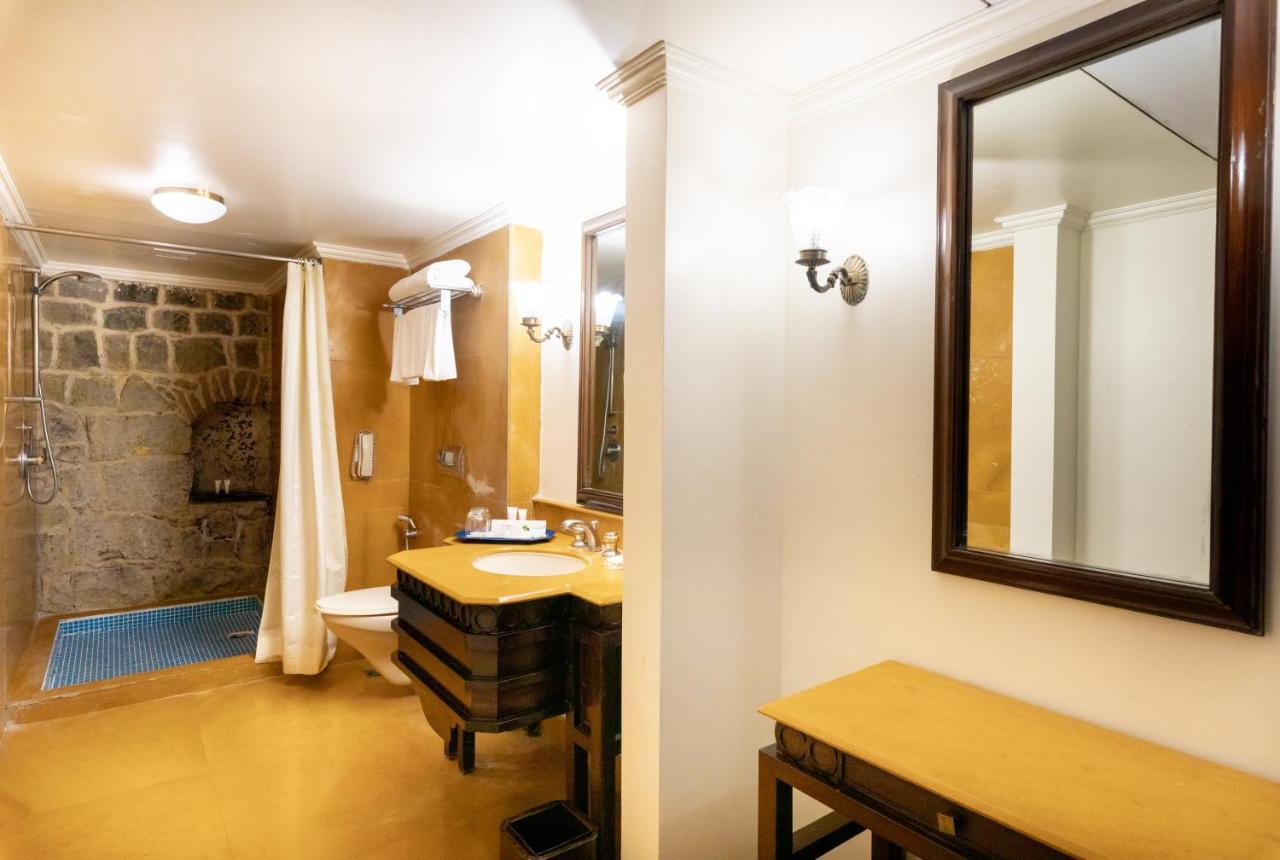 ฟอร์ต ชาฐัพคธ Hotel Sasvad ภายนอก รูปภาพ