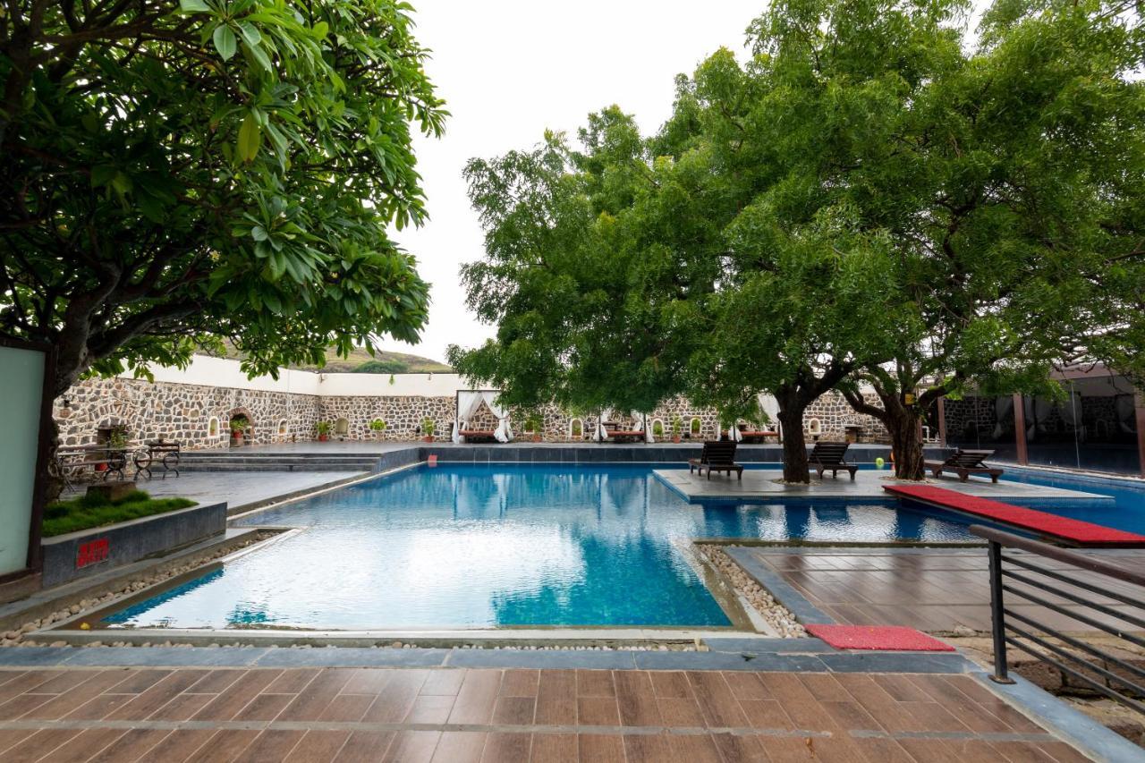 ฟอร์ต ชาฐัพคธ Hotel Sasvad ภายนอก รูปภาพ