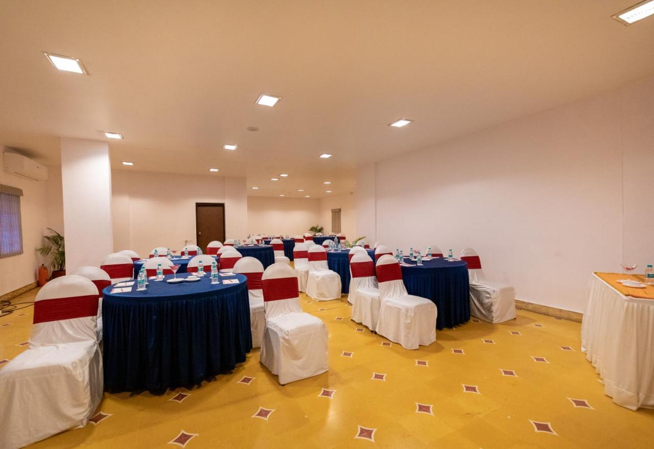 ฟอร์ต ชาฐัพคธ Hotel Sasvad ภายนอก รูปภาพ