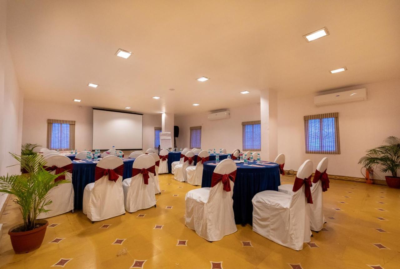 ฟอร์ต ชาฐัพคธ Hotel Sasvad ภายนอก รูปภาพ